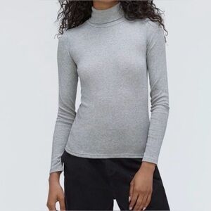 Set of Everlane Women's Turtlenecks